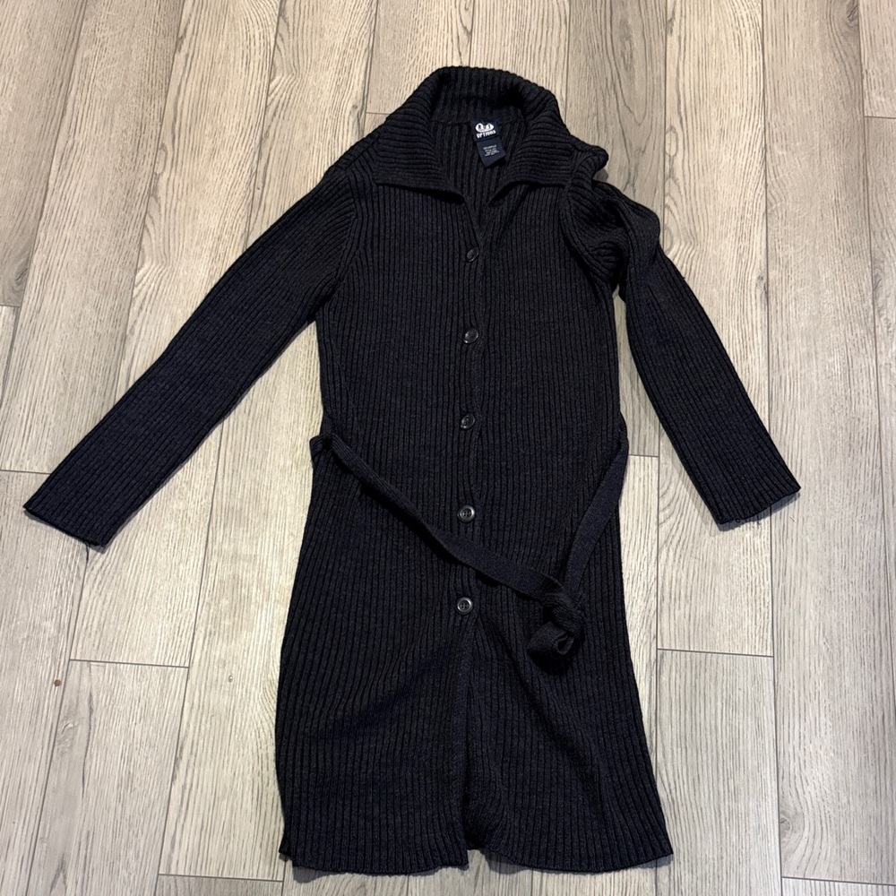 Junior size m medium Ribbed Button-Up sweater
